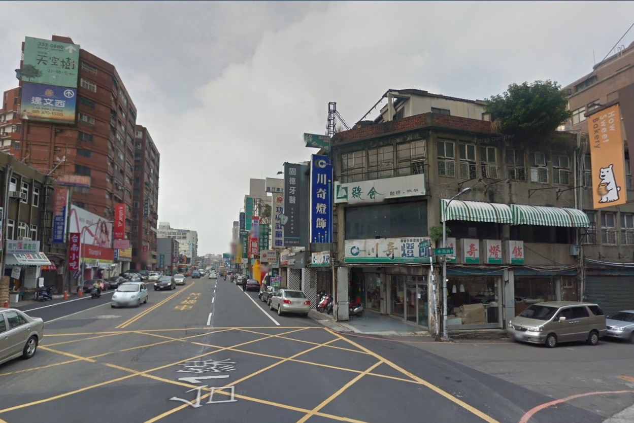 桃園市正中山路三角窗廣告牆出租